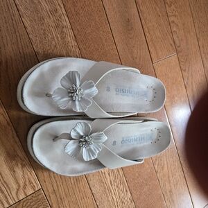 Mephisto white leather sandals size 40